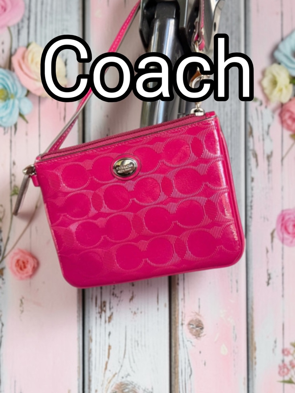 Coach Fuchsia Patent Leather Signature Wristlet – Style No. F52852 🔥EUC​